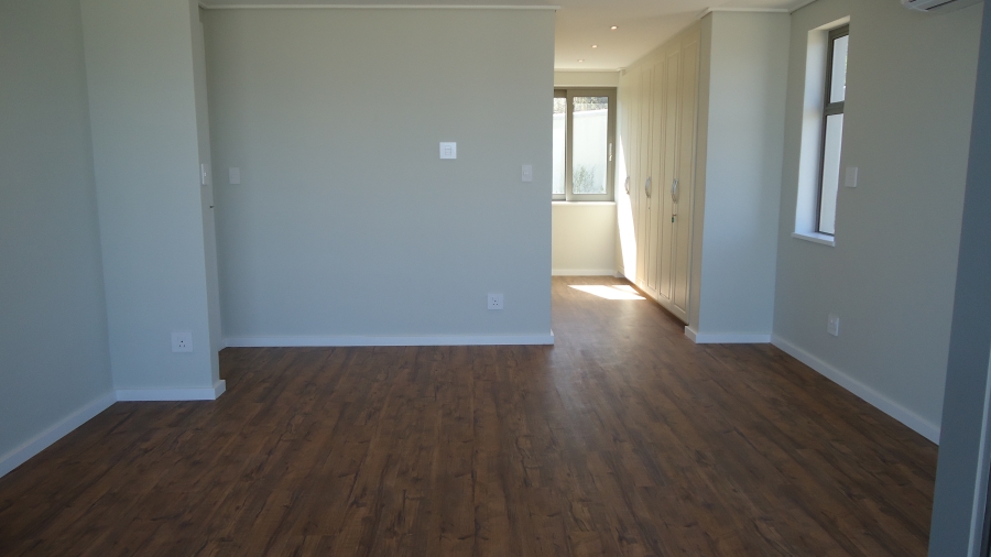 6 Bedroom Property for Sale in Fairhaven Country Estate Western Cape